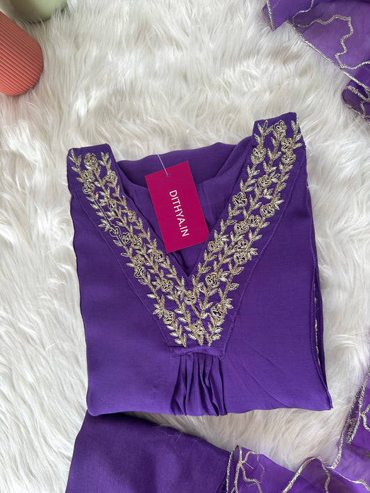 K259 - Mul Chanderi zardosi Aline Kurti with pants and dupatta