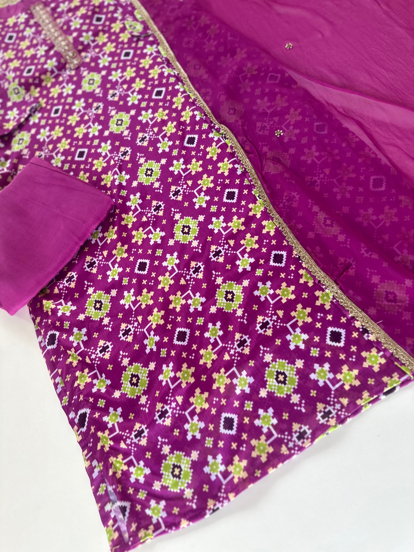 K430 - Viscose organza patola print straight Kurti with pants and dupatta