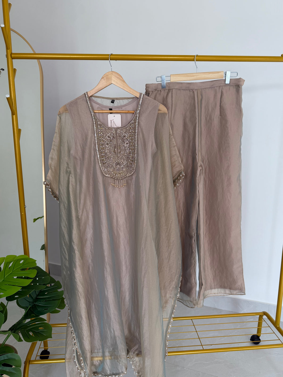 K116 - Tissue silk handwork kaftan with inner and pants