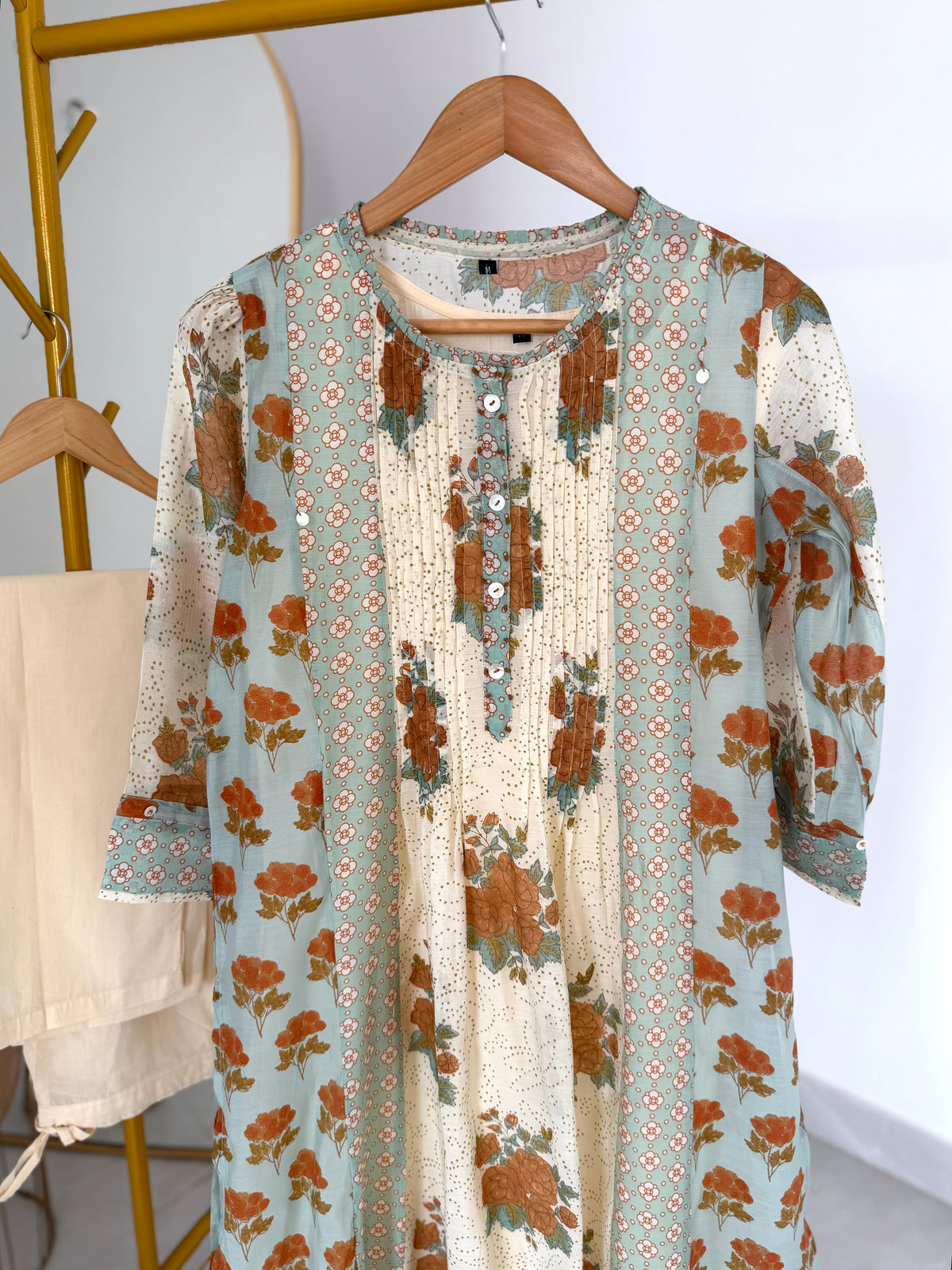 K254 - Viscose organza printed Aline Kurti with pants