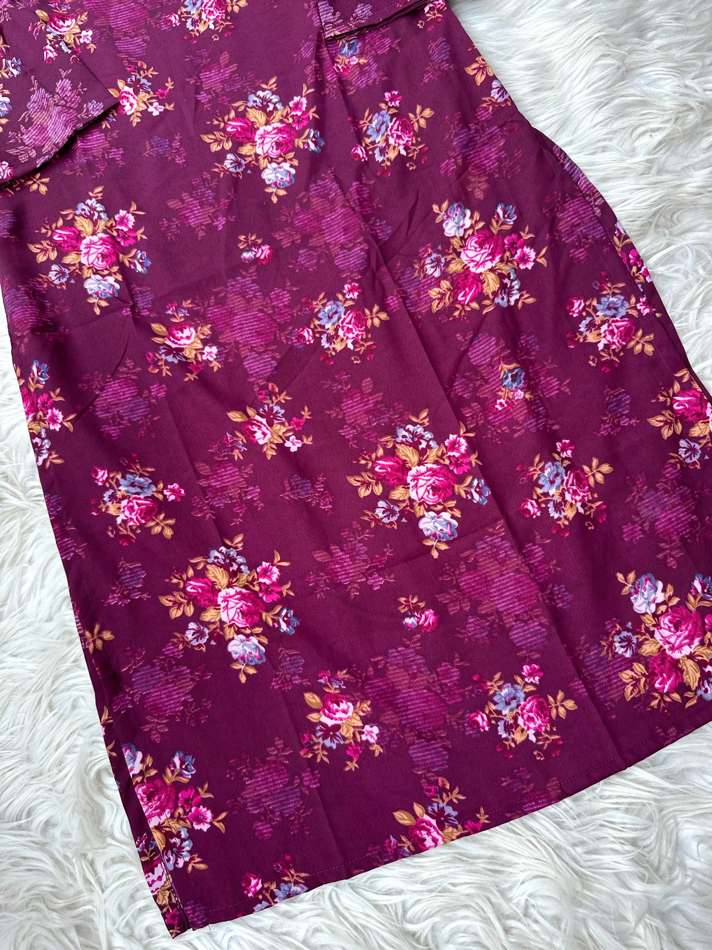 K257 – Gerader Kurti aus Viskose-Baumwolle mit Druck, in 2 Mustern erhältlich