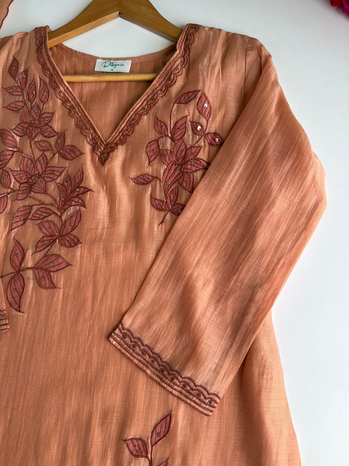 K567 - Mul chanderi embroidered straight Kurti with pants and dupatta
