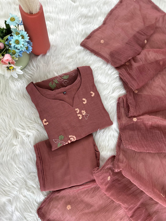 K208 - Mul Chanderi appliqué work Aline Kurti with pants and dupatta