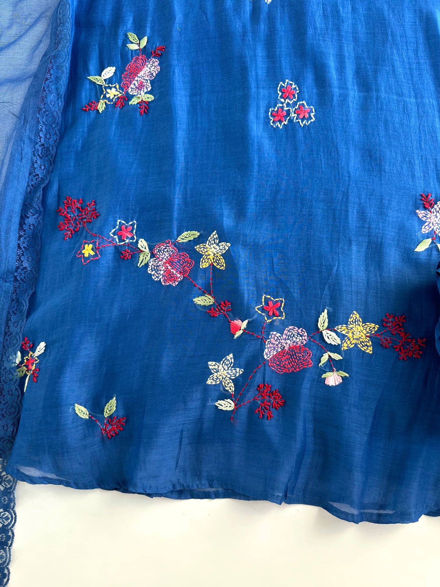 K231 - Mul Chanderi Appliqué work Aline Kurti with pants and dupatta