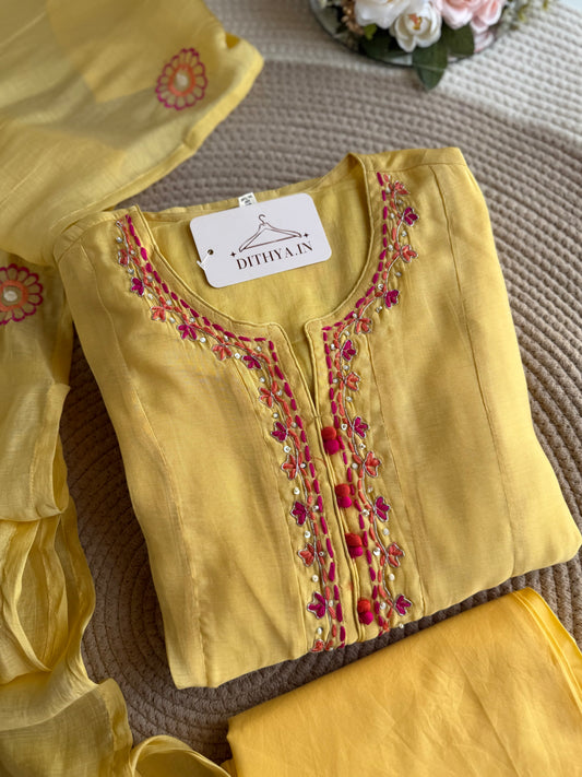 K663 - Surat Mul chanderi embroidered Anarkali with pants and dupatta