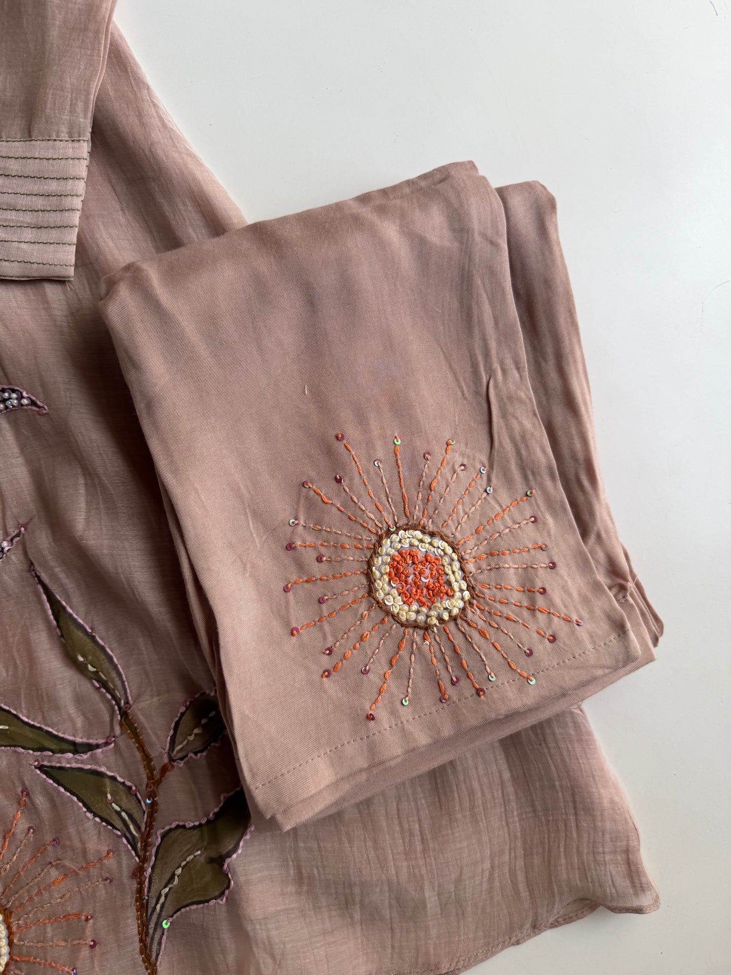 K137 - Mul chanderi embroidered coord set