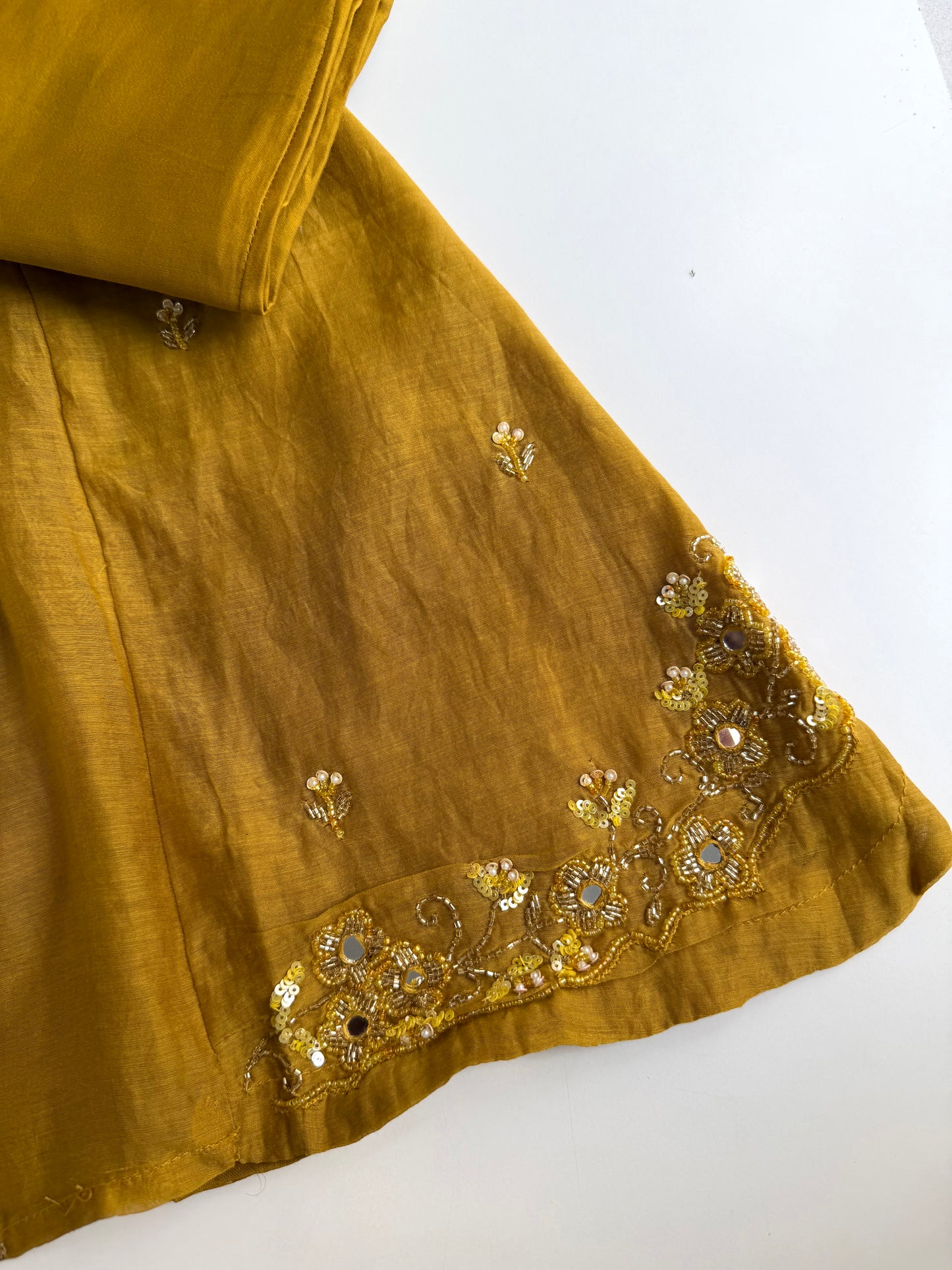 K508 - Mul chanderi Handwork Kurti with pants and dupatta