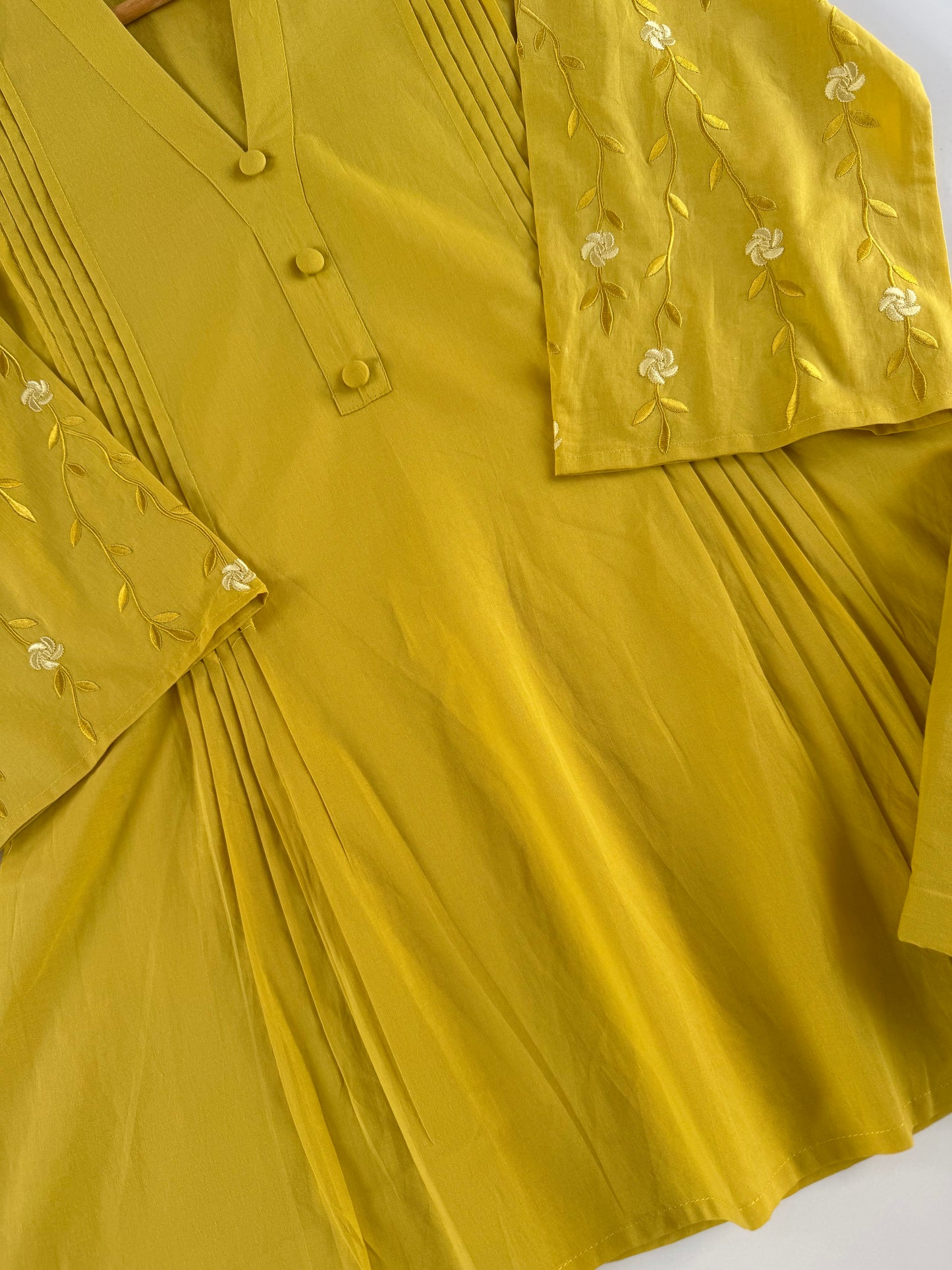 K537 - Mul cotton embroidered coord set