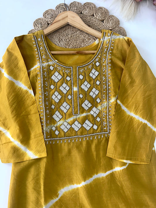 D196 - Dola silk straight kurti with pants and dupatta