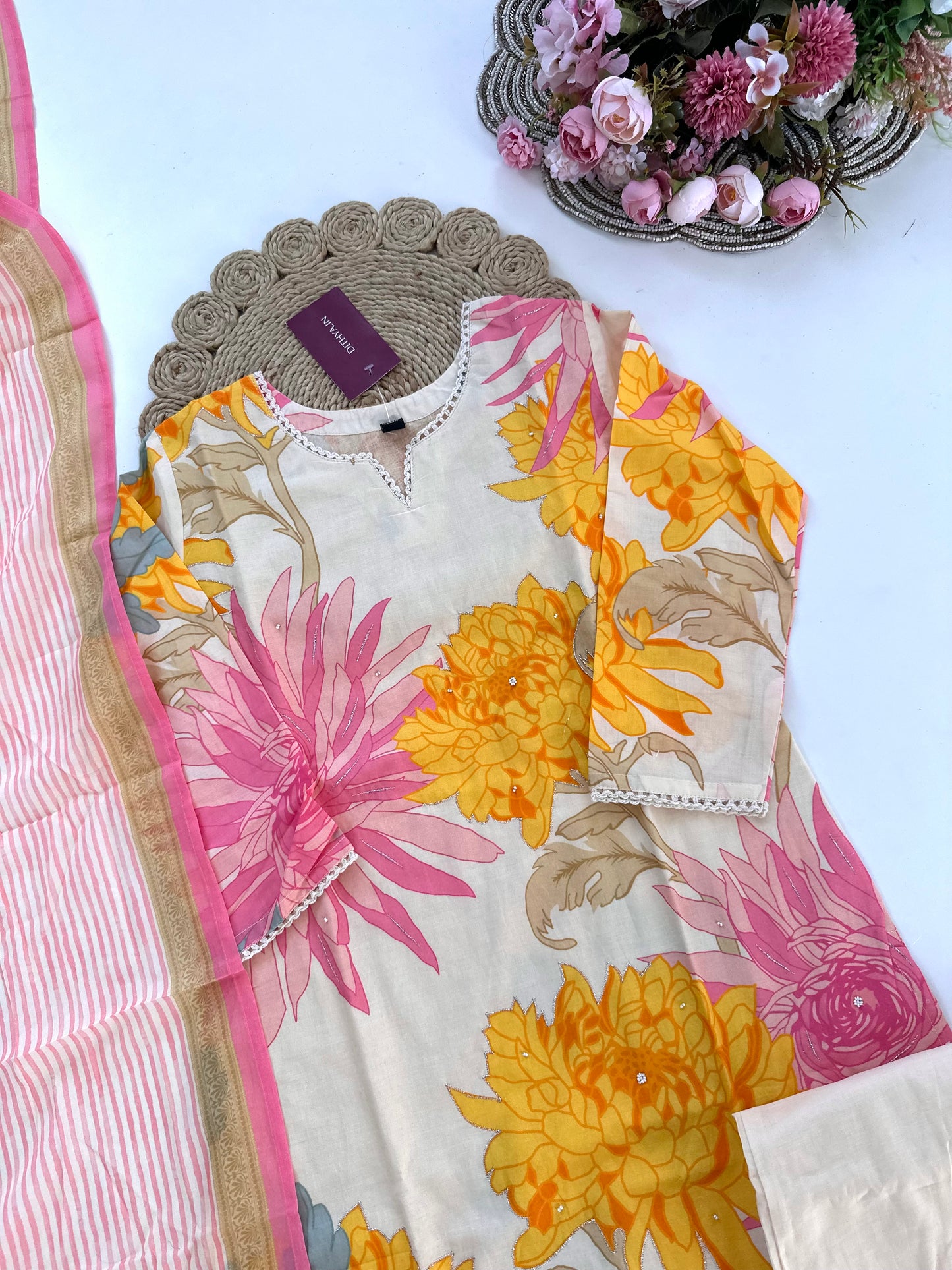 K029 - Mul Cotton zari straight Kurti with pants and dupatta