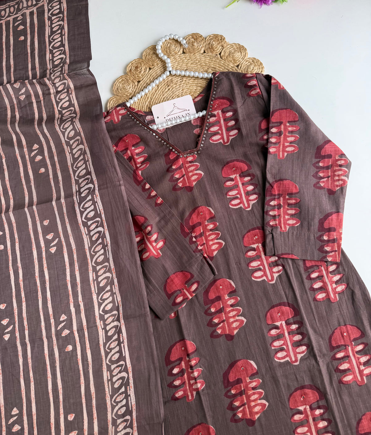 K054 – A-Linien-Kurti aus bedruckter Mul-Baumwolle mit Hose und Dupatta