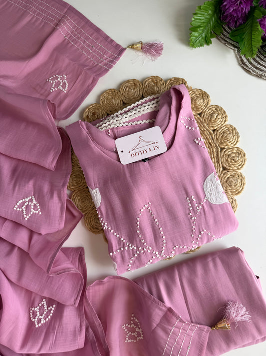 K480 - Mul chanderi embroidered aline Kurti with pants and dupatta