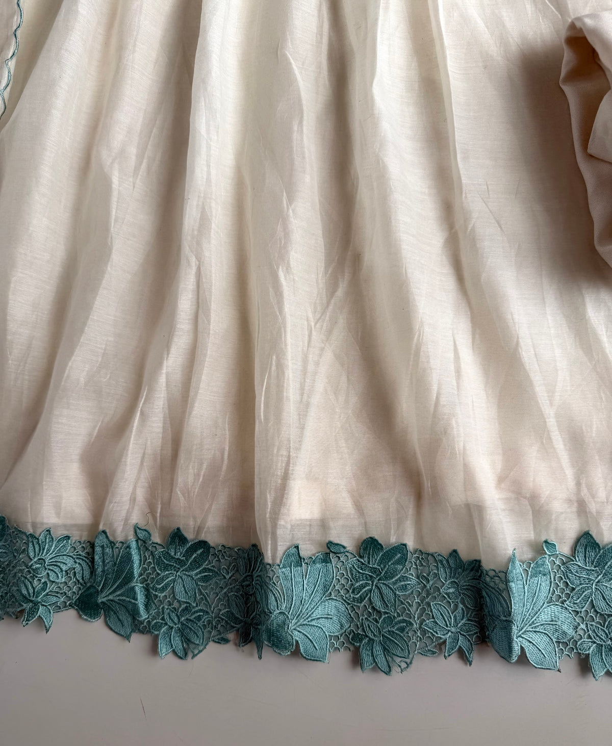 K622 - Mul chanderi appliqué embroidered Anarkali with pants and dupatta