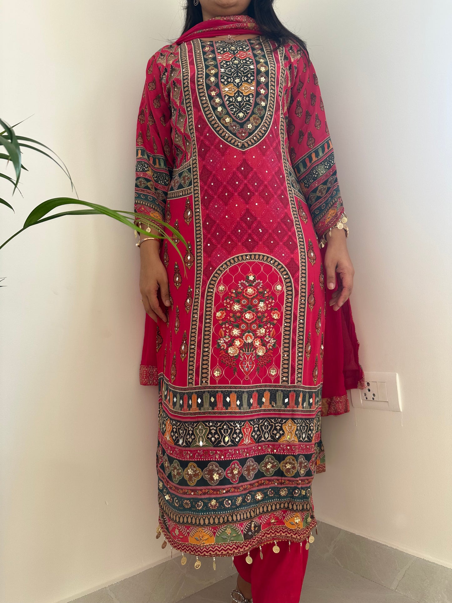 K162 - Pure crepe paki print straight kurti with pants and dupatta.