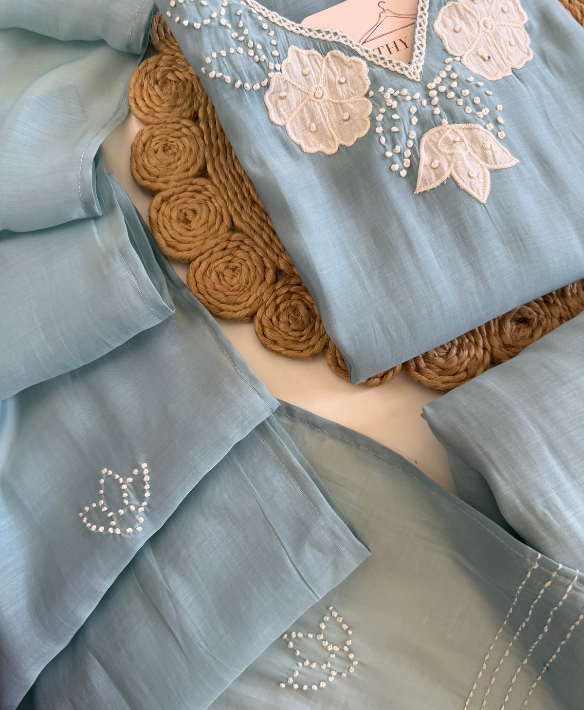 K088 - Surat Mul chanderi appliqué embroidered straight Kurti with pants and dupatta