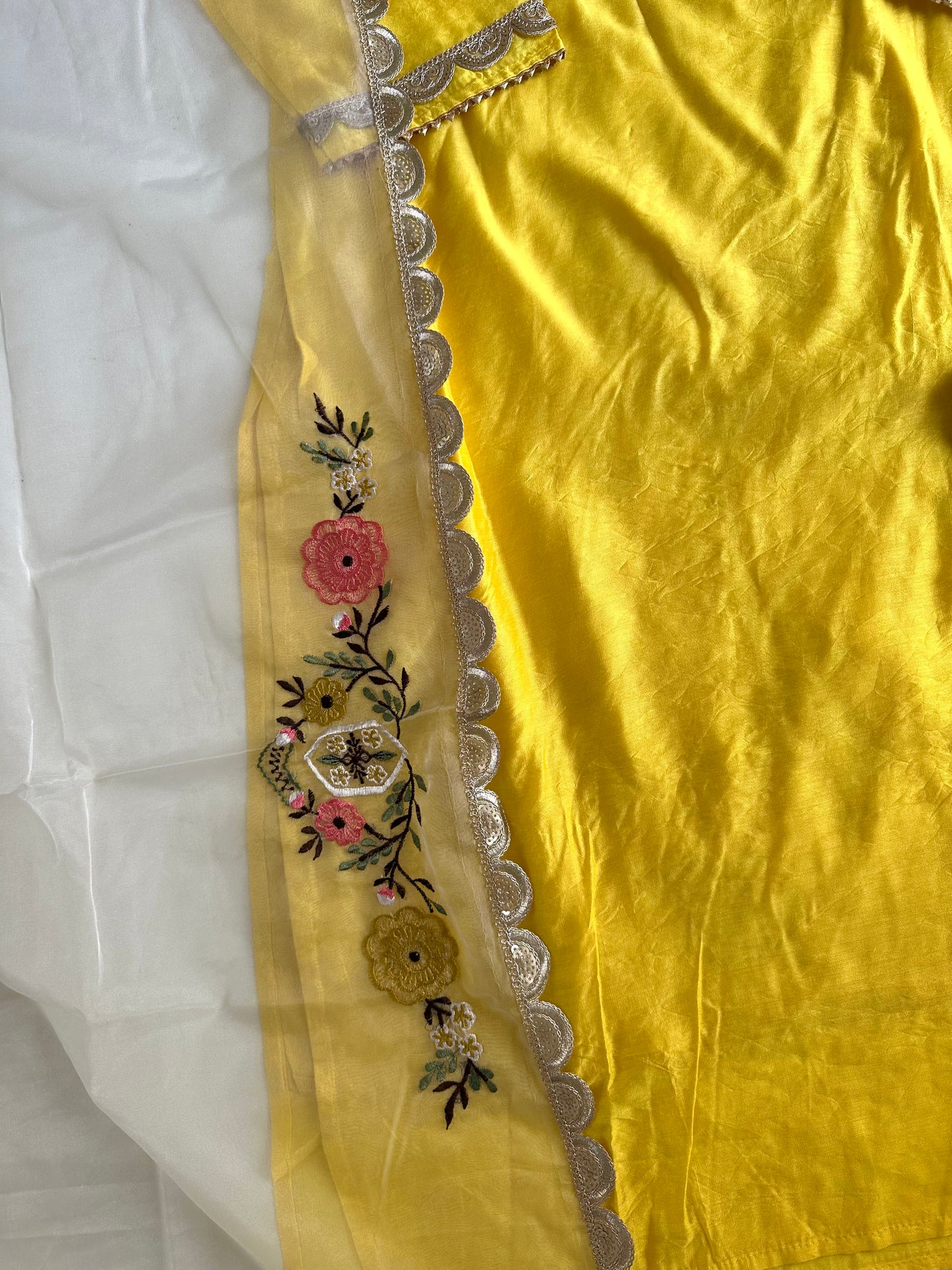 D061 -Dola silk straight kurti with pants and dupatta