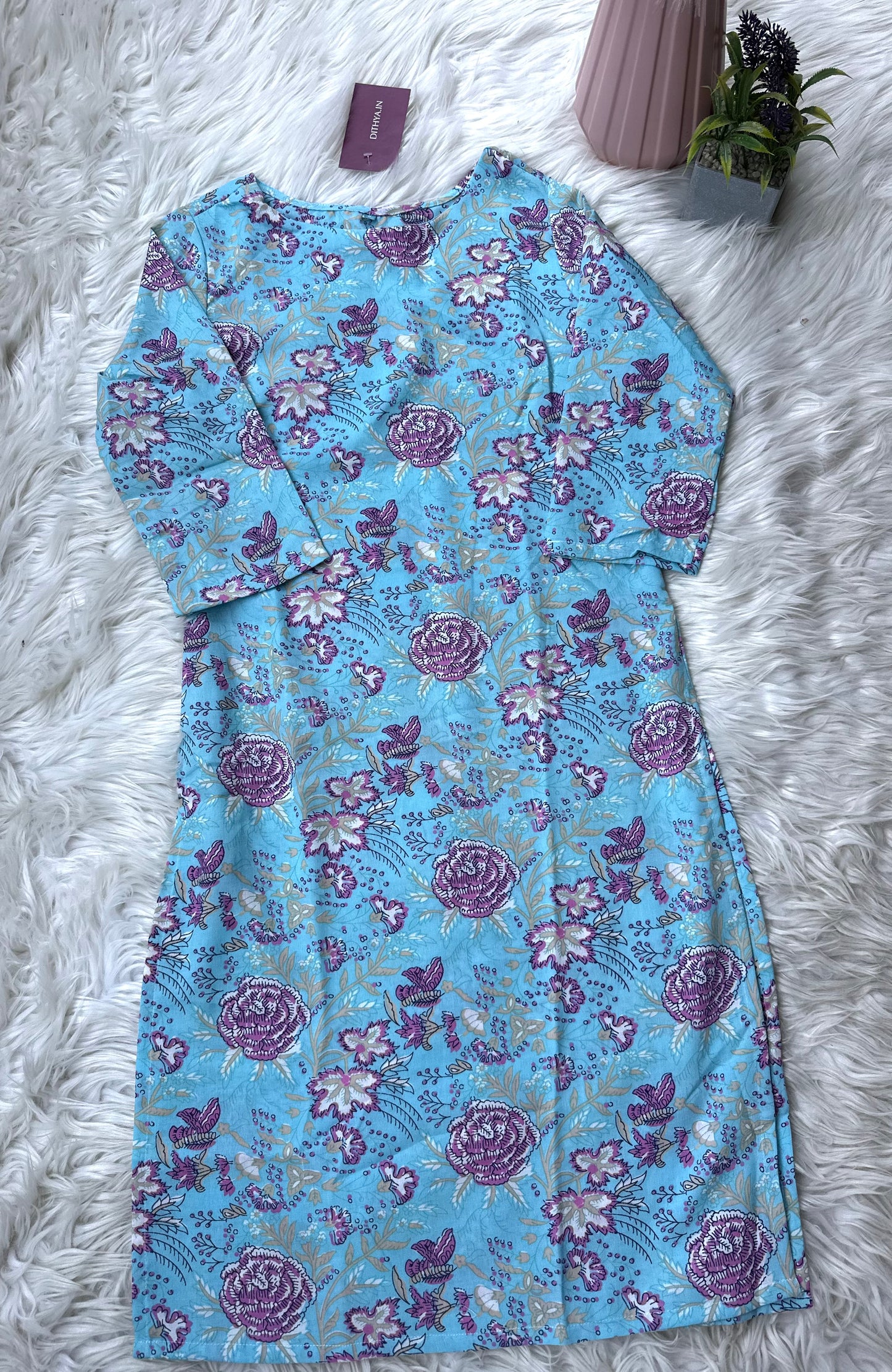 K257 – Gerader Kurti aus Viskose-Baumwolle mit Druck, in 2 Mustern erhältlich