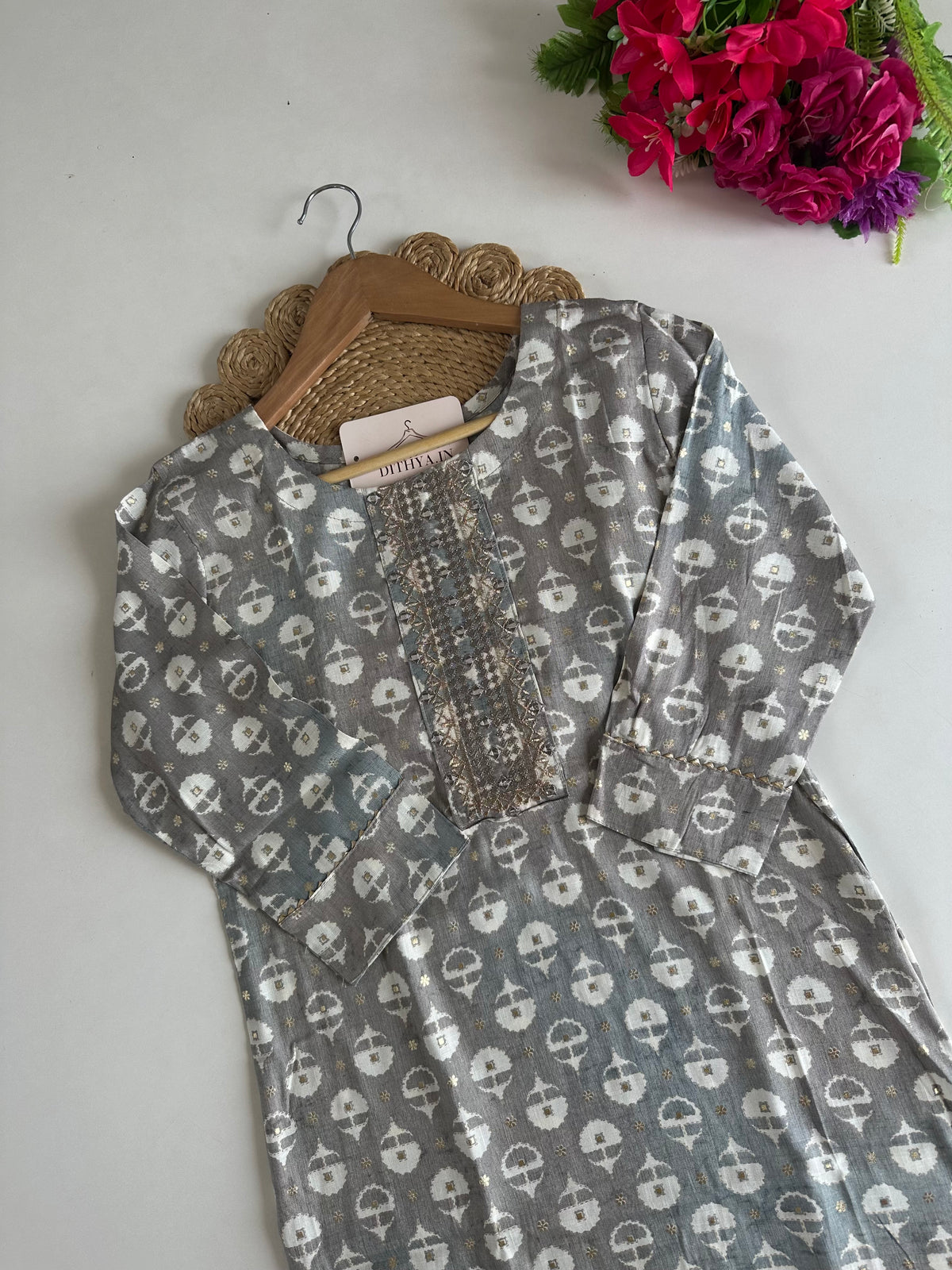 D635 - Cotton Straight Kurti