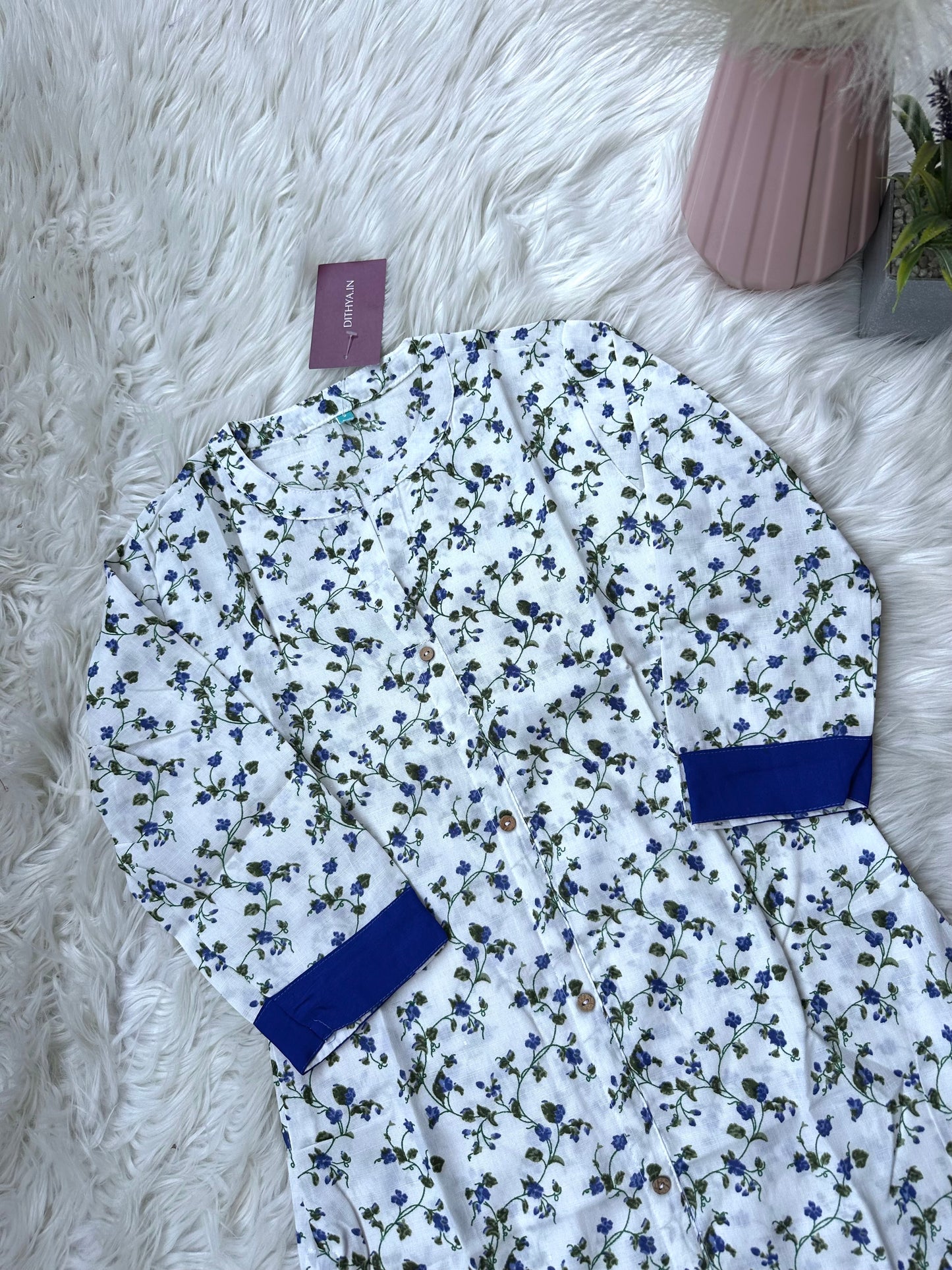 K207 - Gerades Kurti aus Viskose-Baumwoll-Mischgewebe mit Druck in 2 Ausführungen