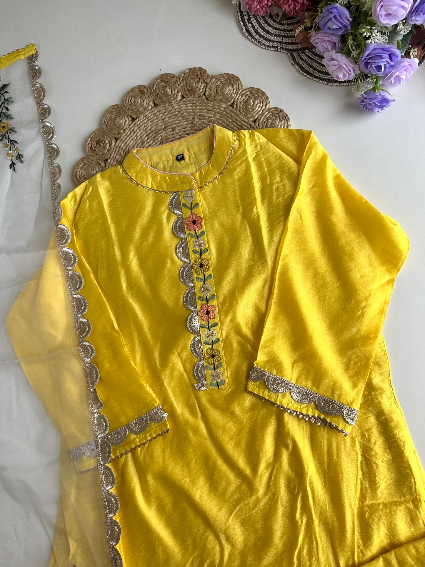 D061 -Dola silk straight kurti with pants and dupatta