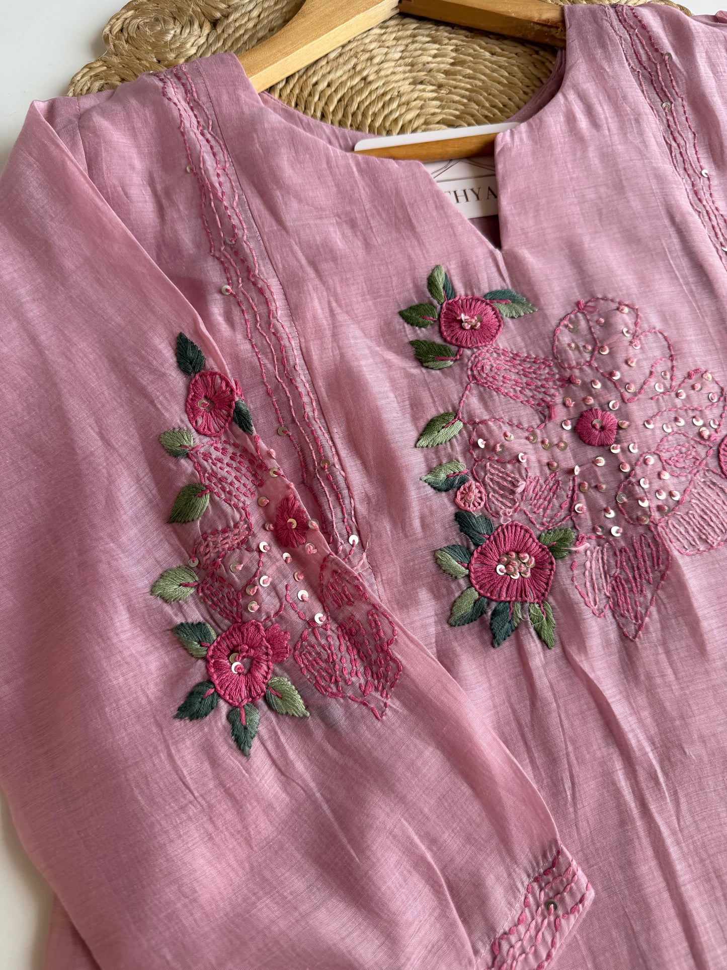 K443 - Mul chanderi embroidered coord set