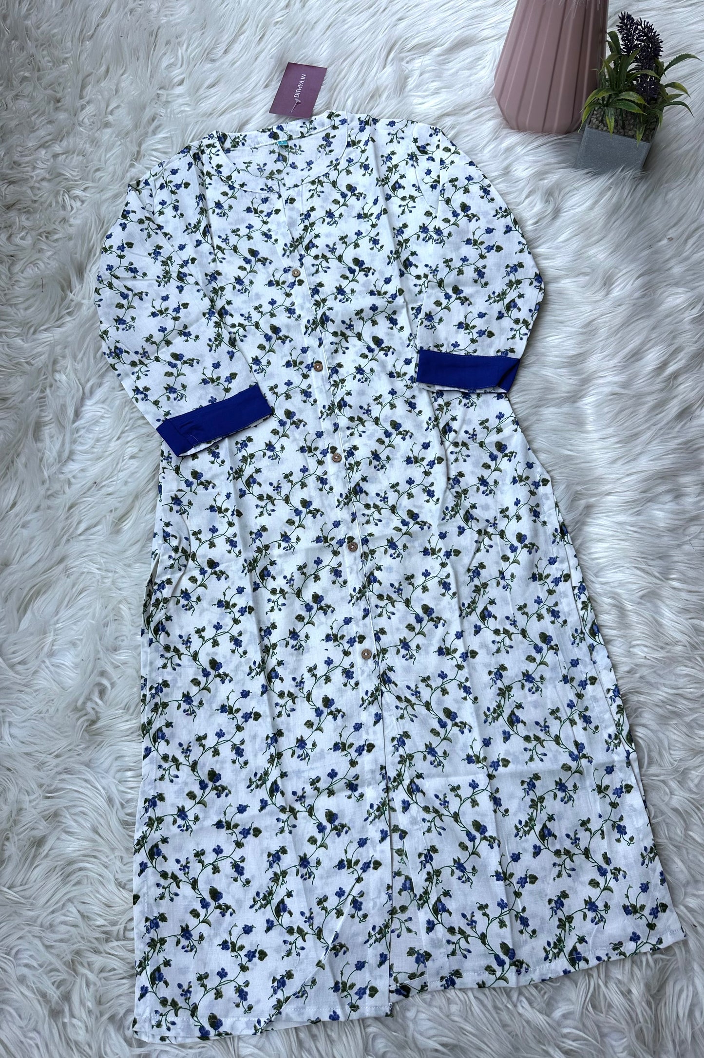 K207 - Gerades Kurti aus Viskose-Baumwoll-Mischgewebe mit Druck in 2 Ausführungen