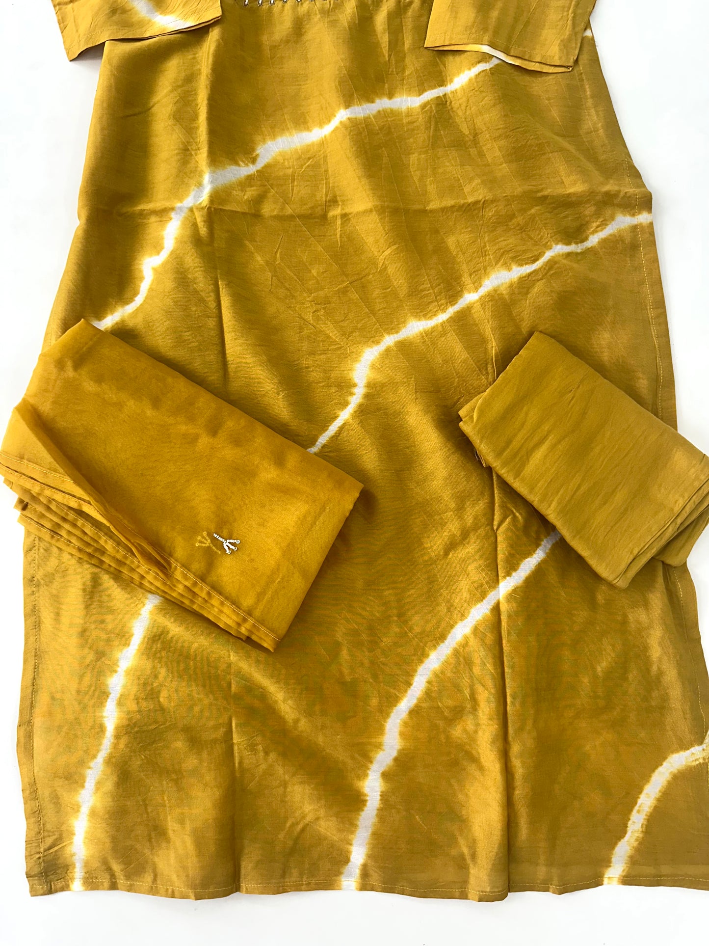 D196 - Dola silk straight kurti with pants and dupatta