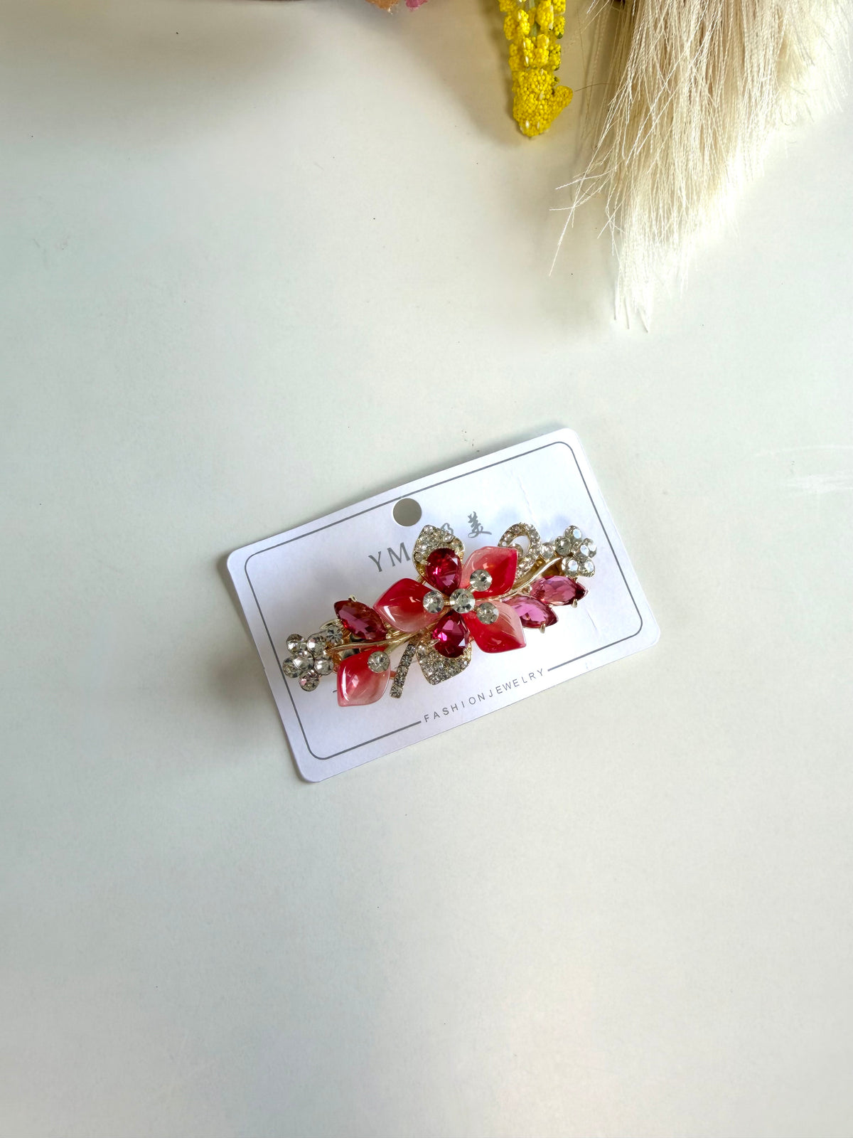 A047 – Designer-Haarspange mit Steinbesatz