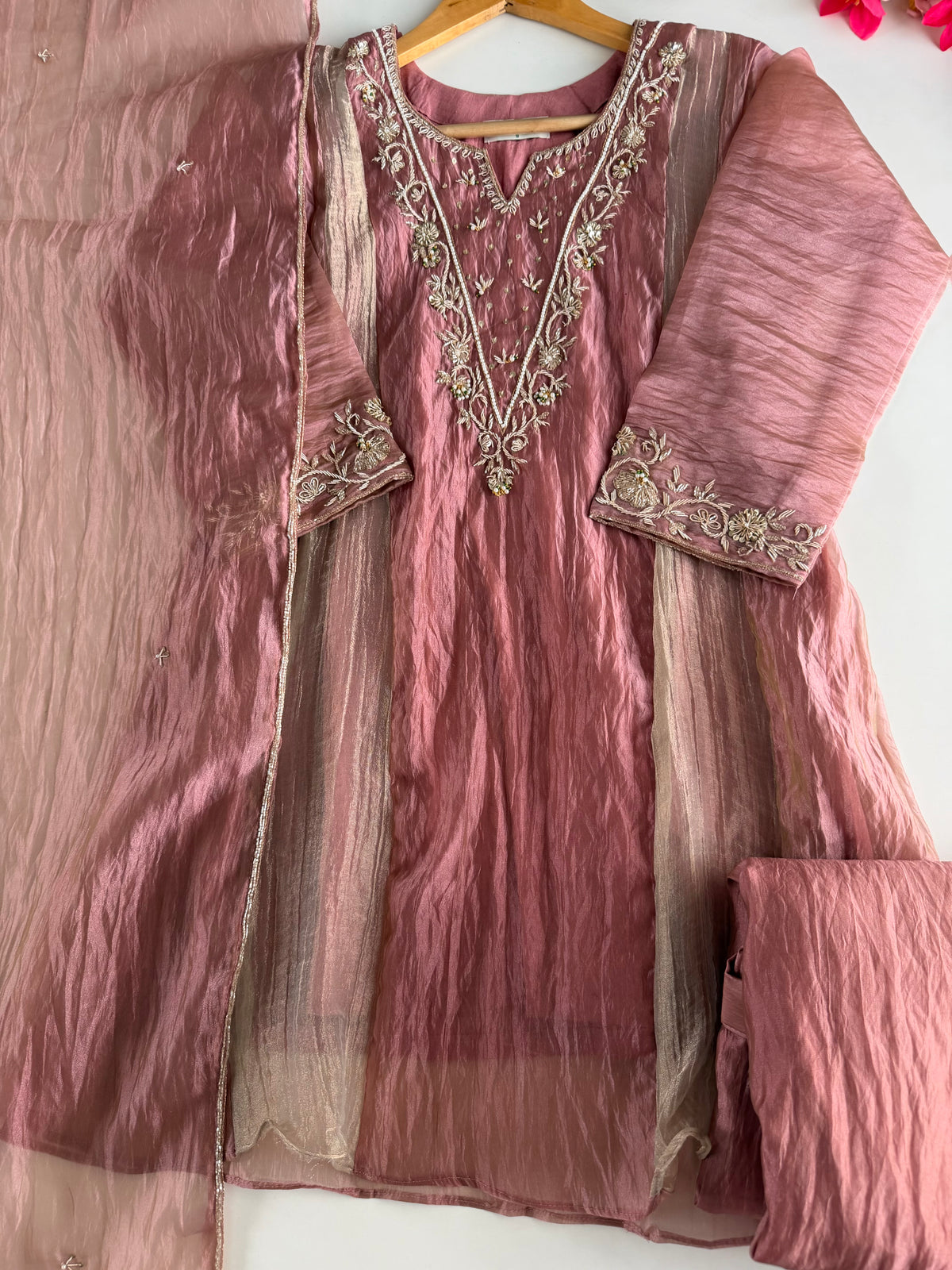 K587 -Crush tissue silk handwork short Kurti with divider pants and dupatta