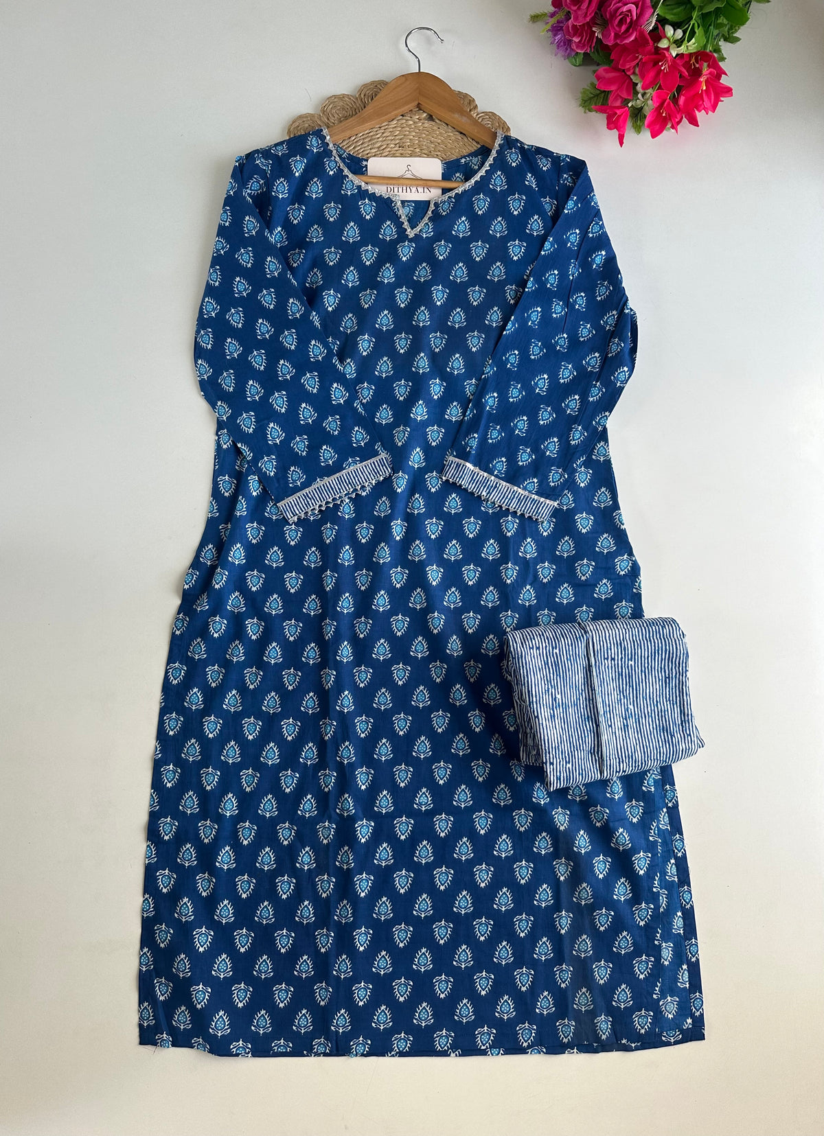 D569-Cotton straight Kurti with pants