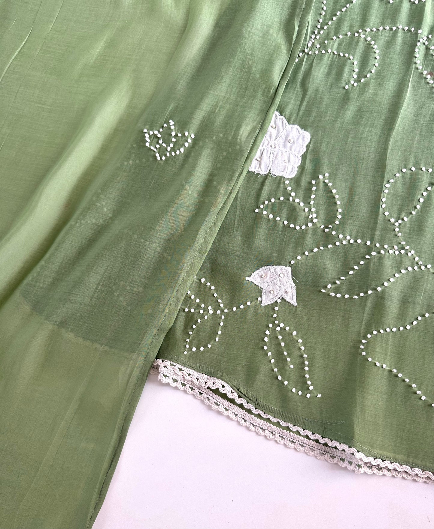 K214 - Mul Chanderi appliqué knot work Aline Kurti with pants and dupatta
