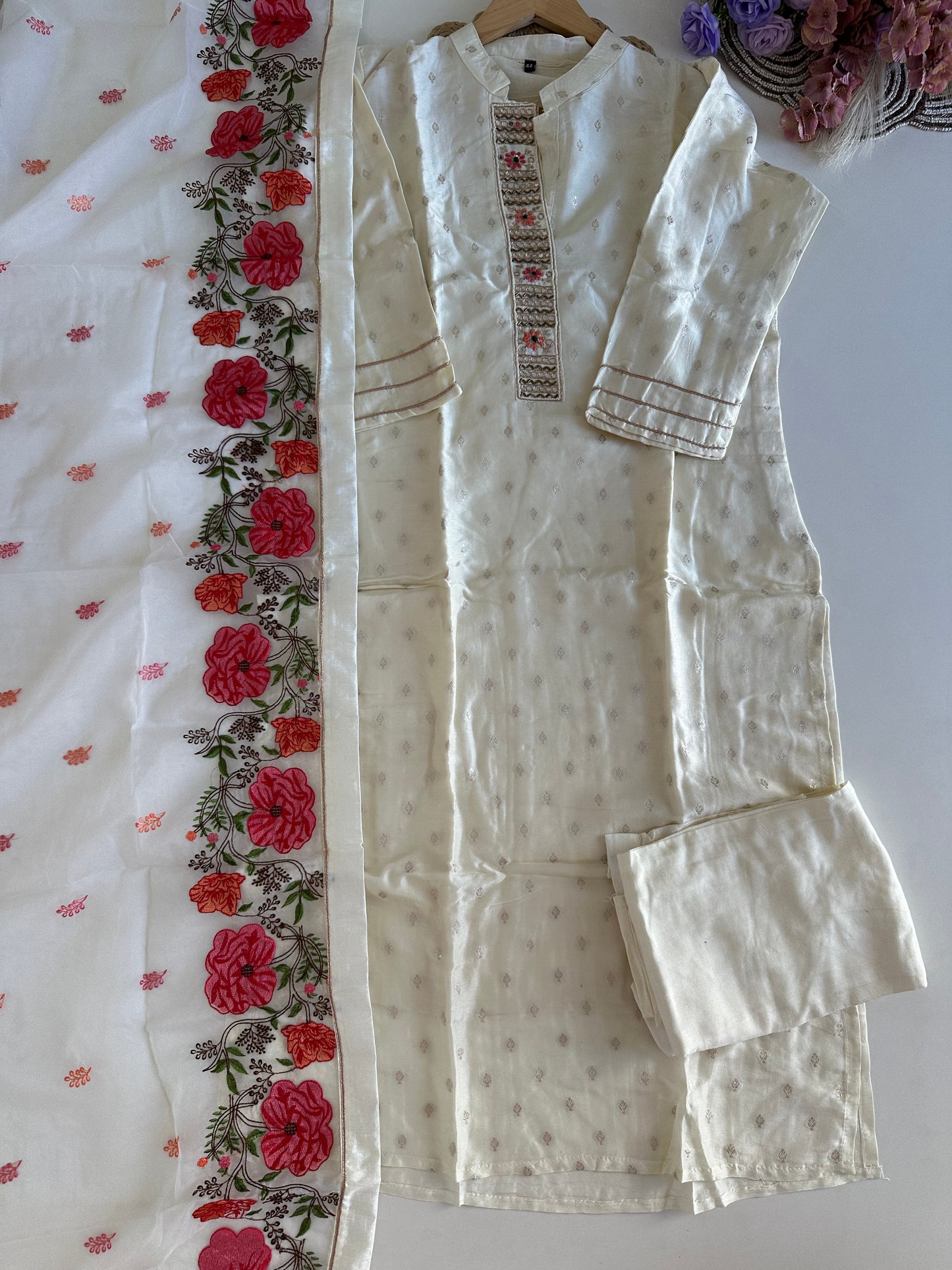 D368- Dola silk straight kurti with pants and dupatta
