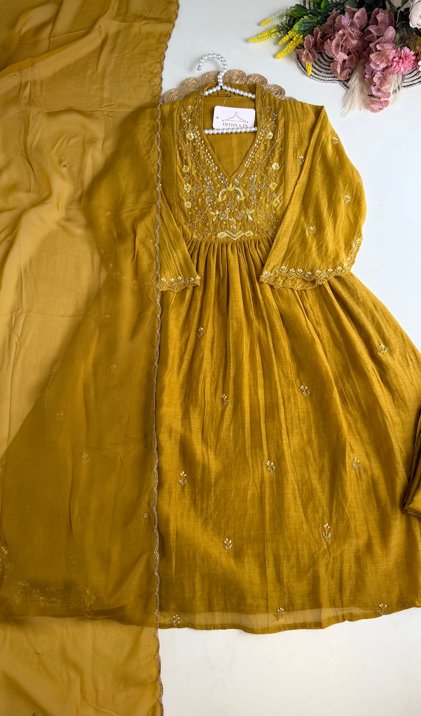 K508 - Mul chanderi Handwork Kurti with pants and dupatta