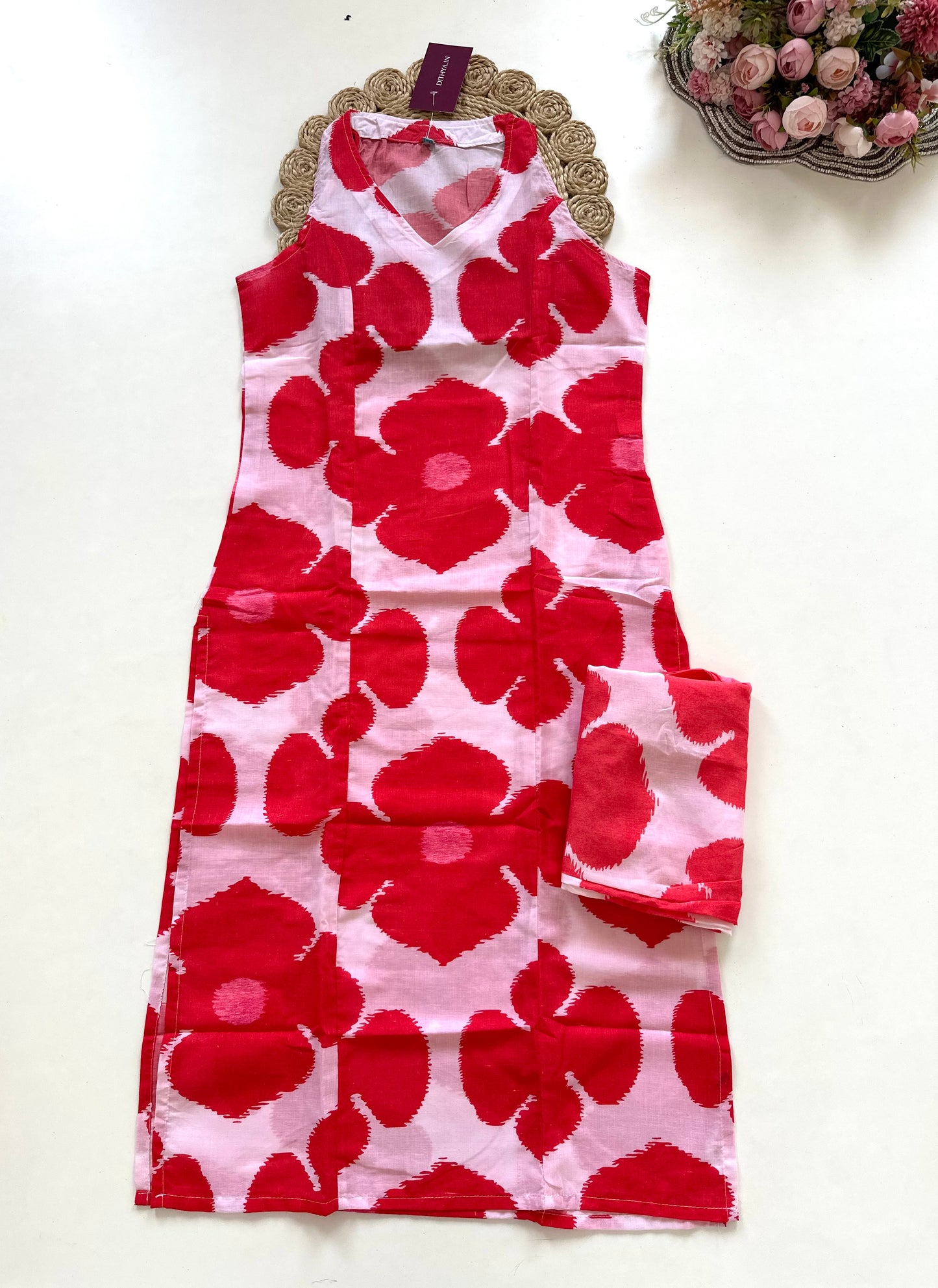 K072 - Sleeveless cotton Kurti with pants