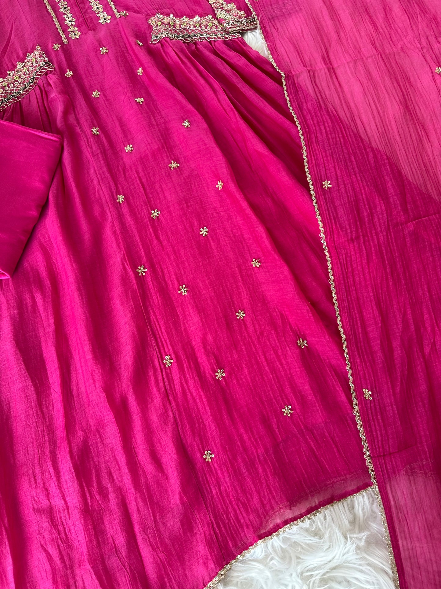 K142 - Mul Chanderi Gota work Aline Kurti with pants and dupatta