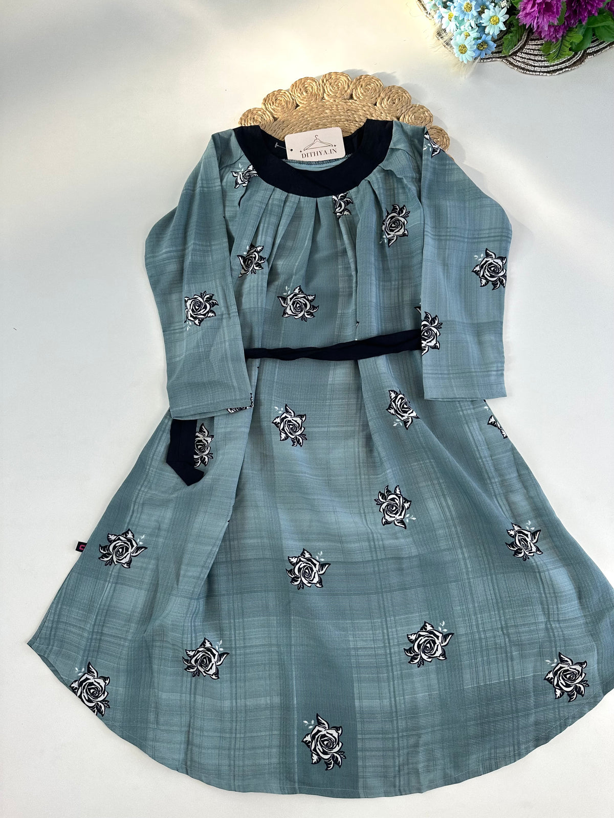 D717 - Dress