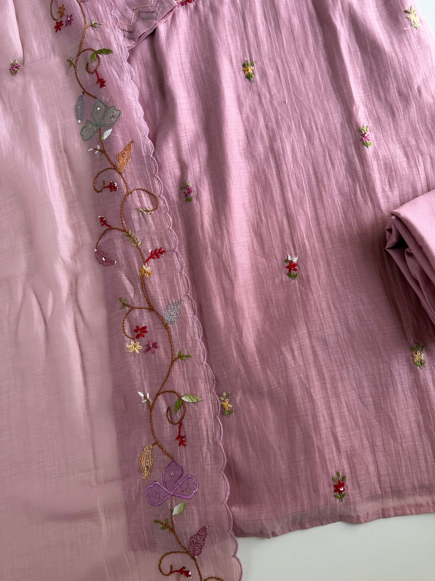 K427 - Mul chanderi embroidered straight Kurti with pants and dupatta