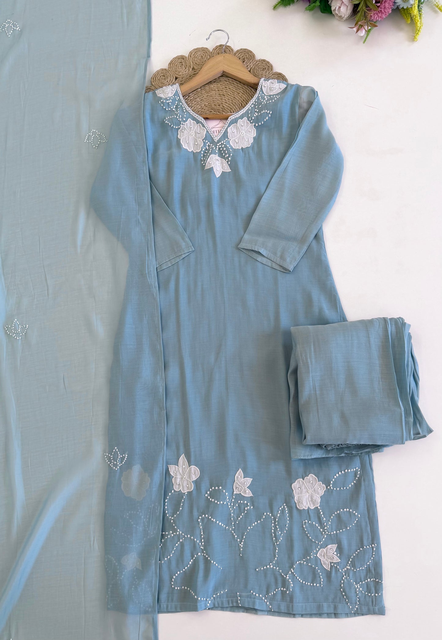 K088 - Surat Mul chanderi appliqué embroidered straight Kurti with pants and dupatta