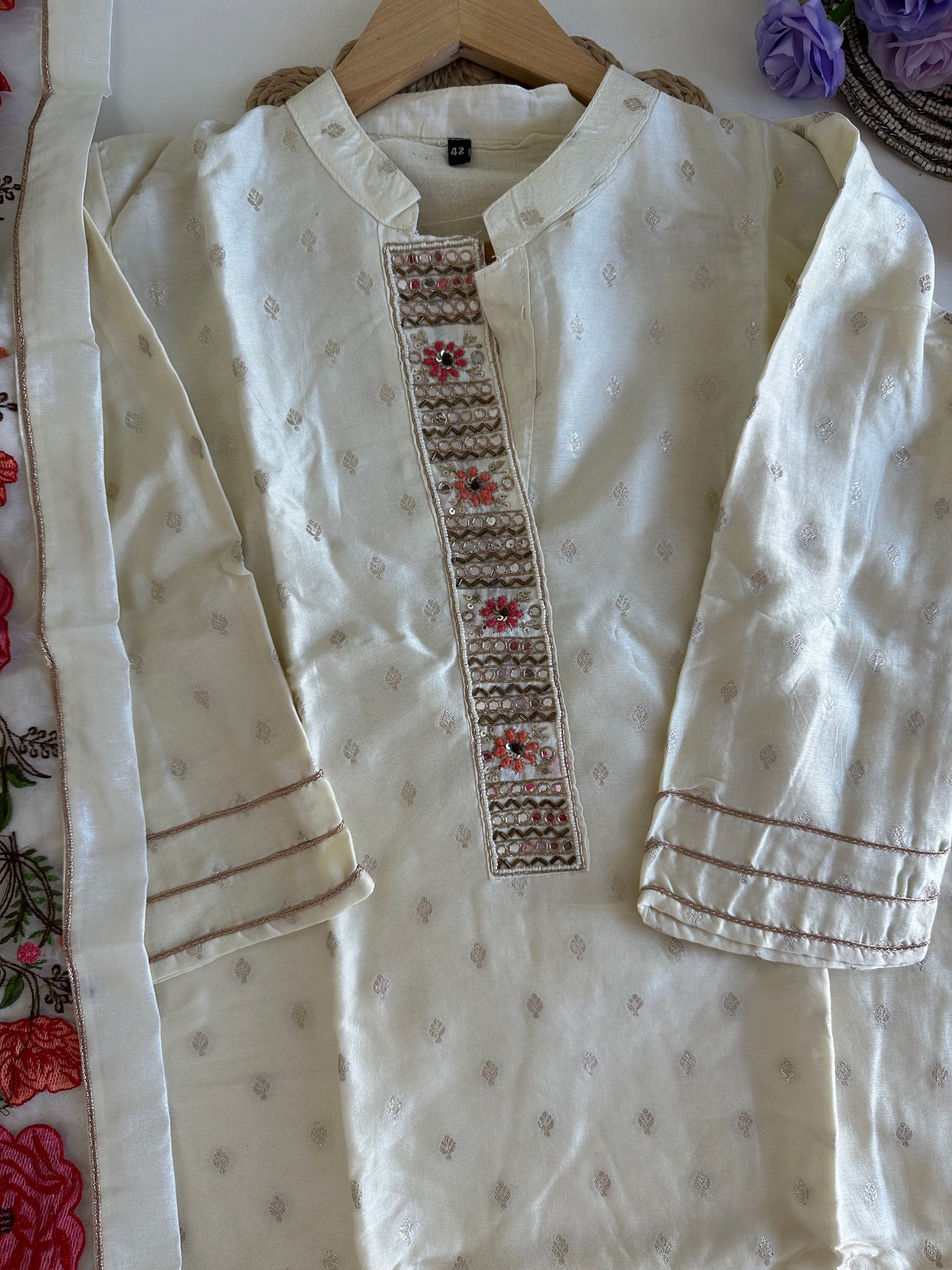D368- Dola silk straight kurti with pants and dupatta