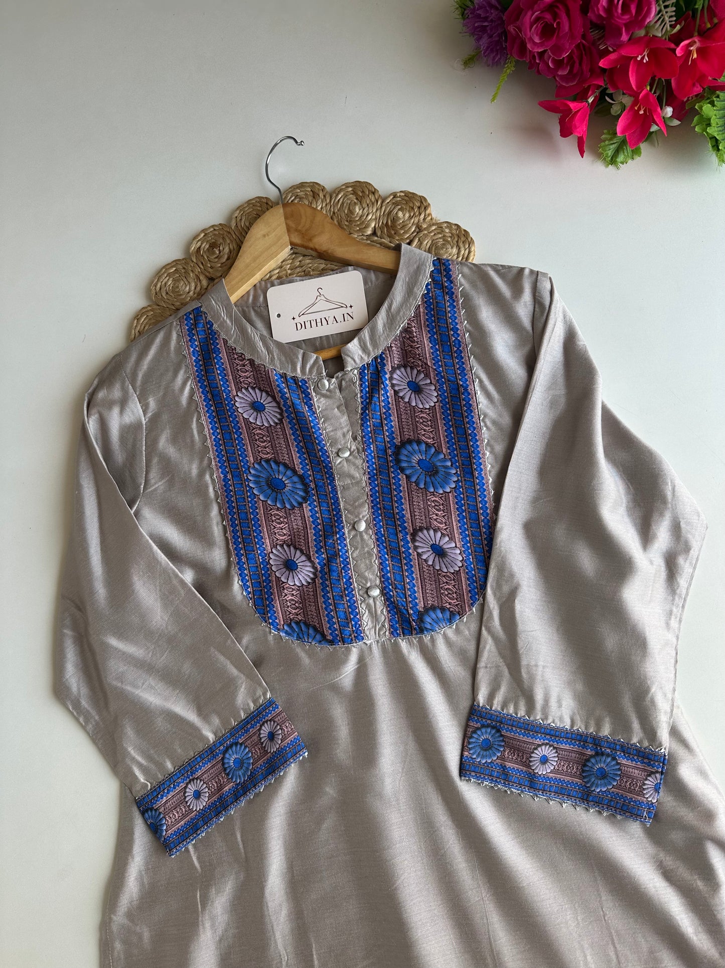 D526 - Muslin Straight Kurti with Pants