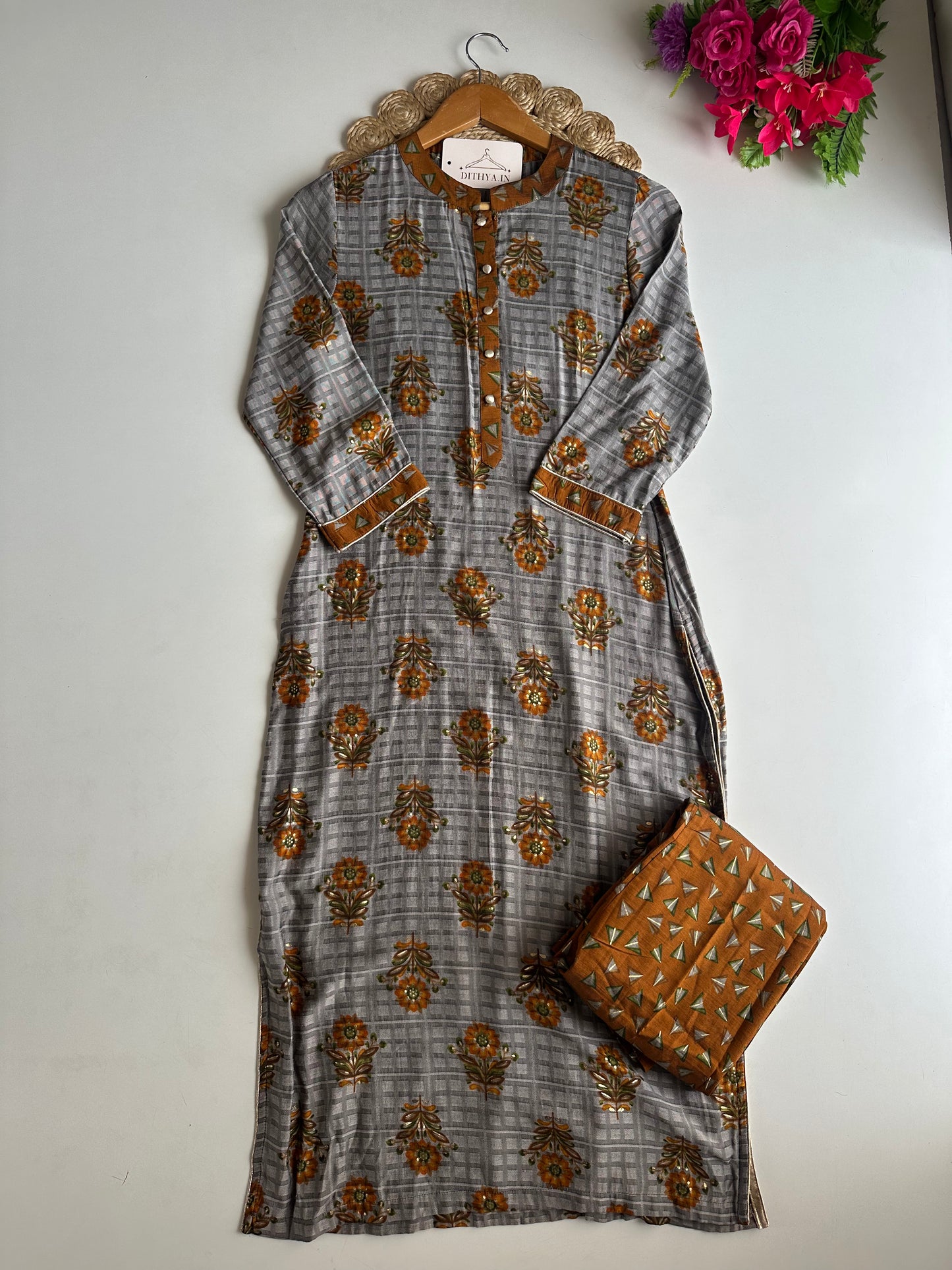 D527-Muslin straight Kurti with pants