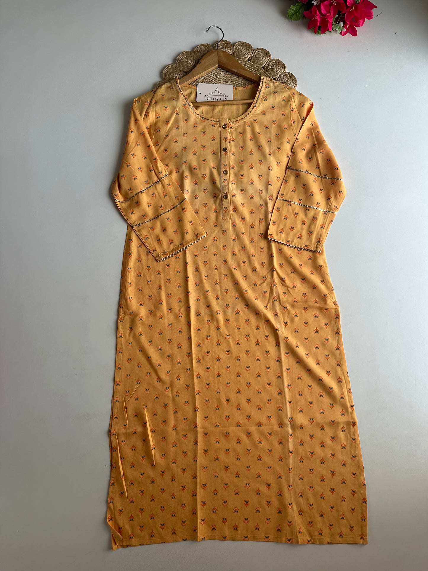 D576-Muslin straight Kurti
