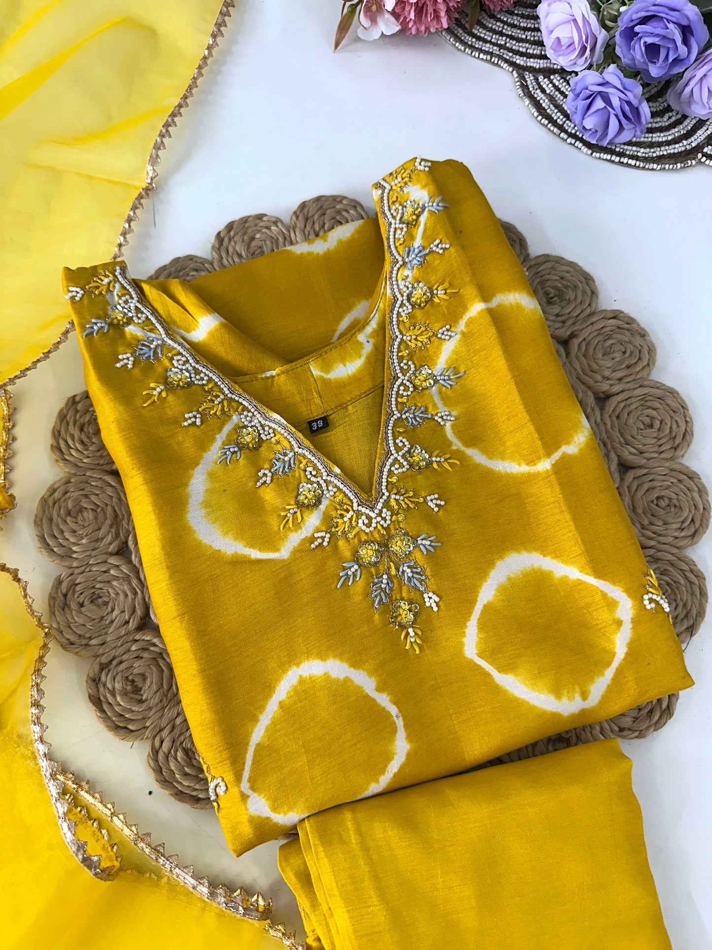 D083 -Dola silk straight kurti with pants and dupatta