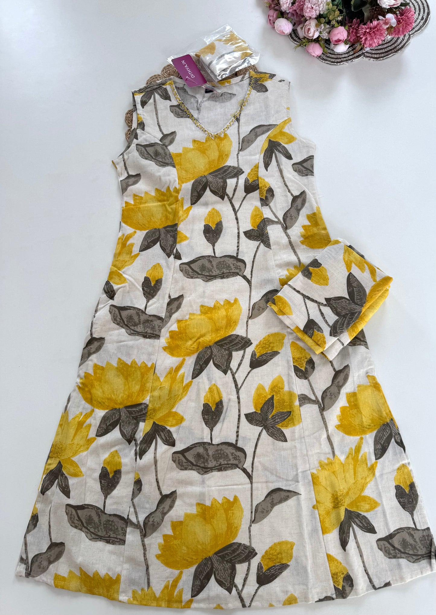 K004 - Cotton floral sleeveless Aline Kurti with pants