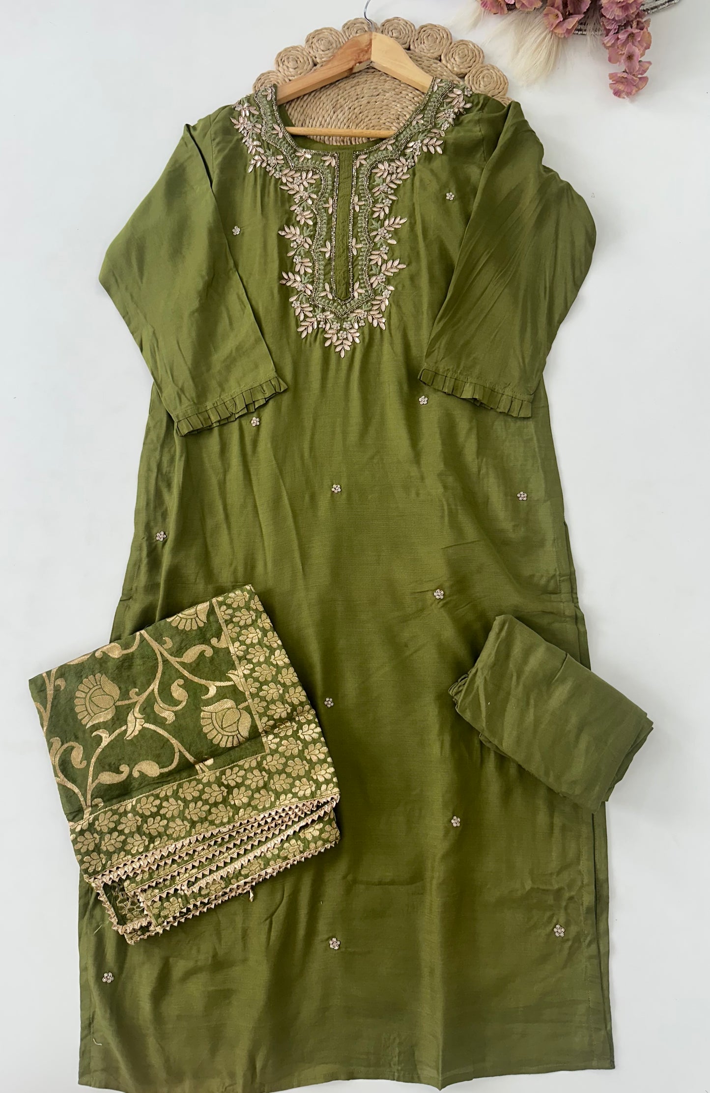 D230 - Dola silk straight kurti with pants and dupatta