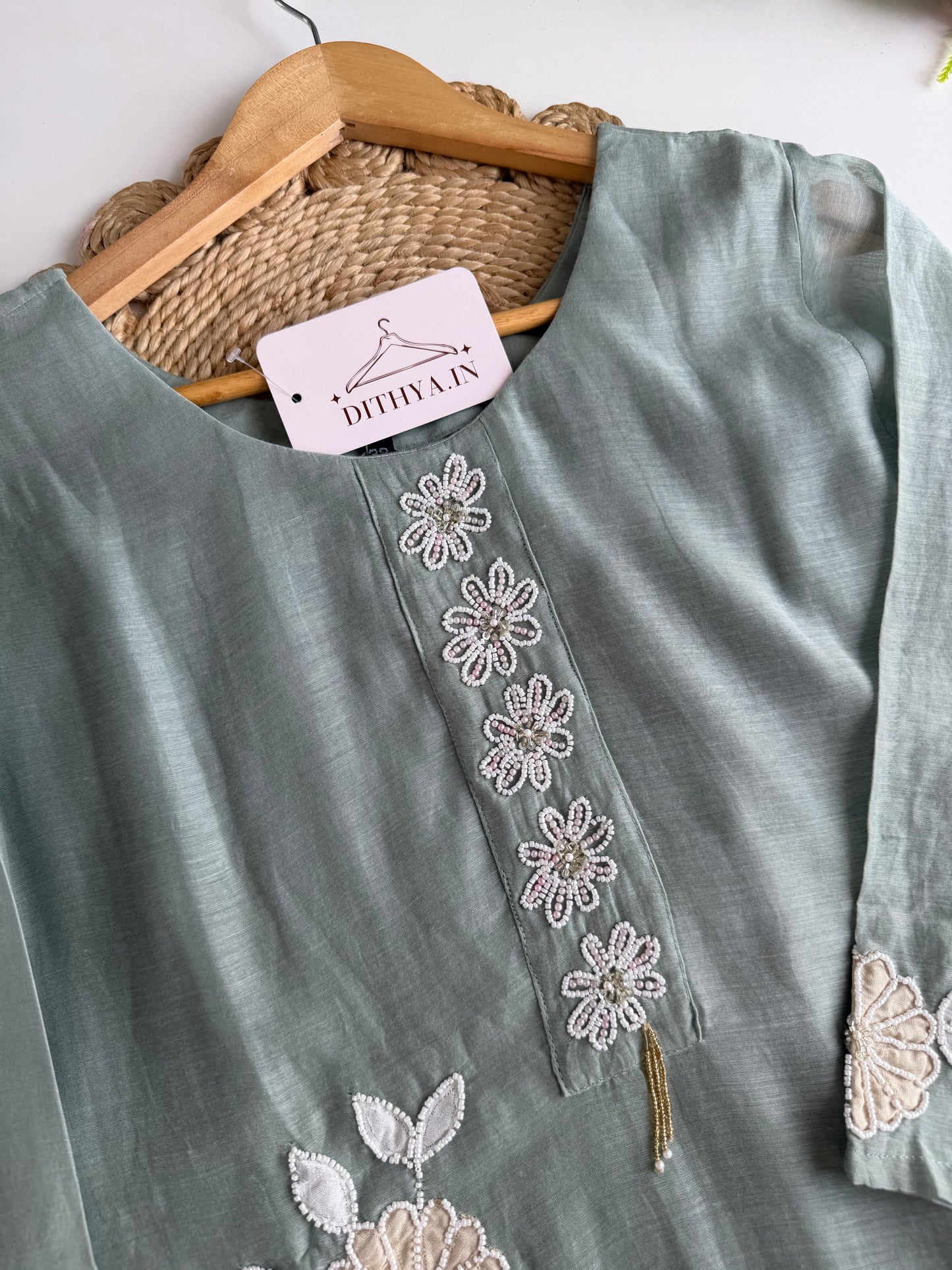 K558 - Mul chanderi handwork coord set