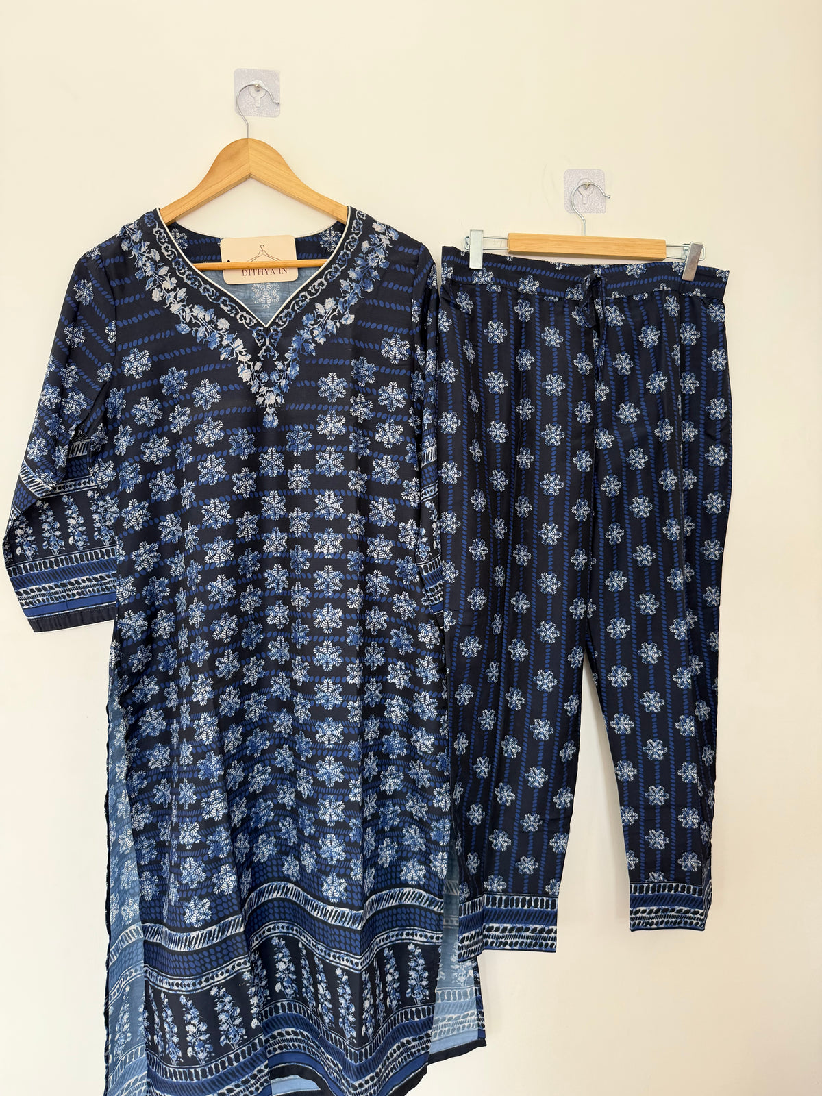D619 - Rayon Straight Kurti with Pants
