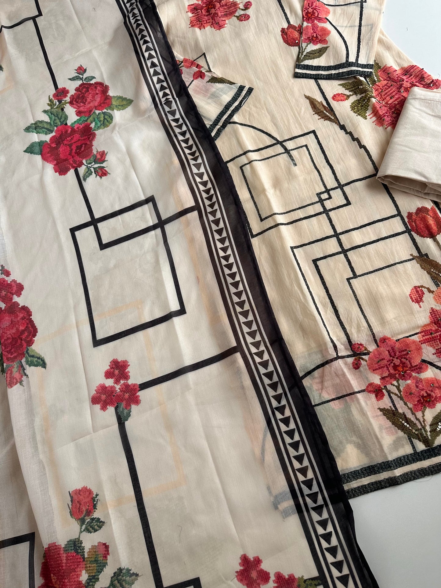 K694 - Mul cotton printed straight Kurti with pants and dupatta