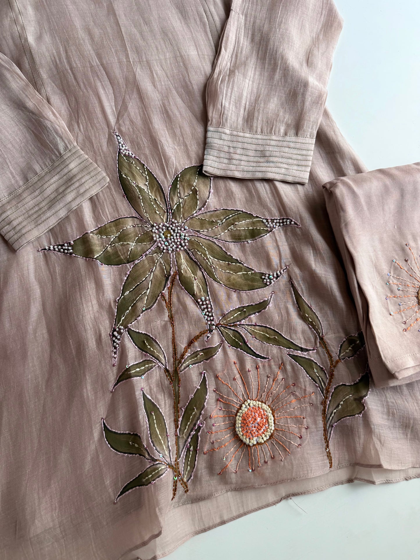 K137 - Mul chanderi embroidered coord set