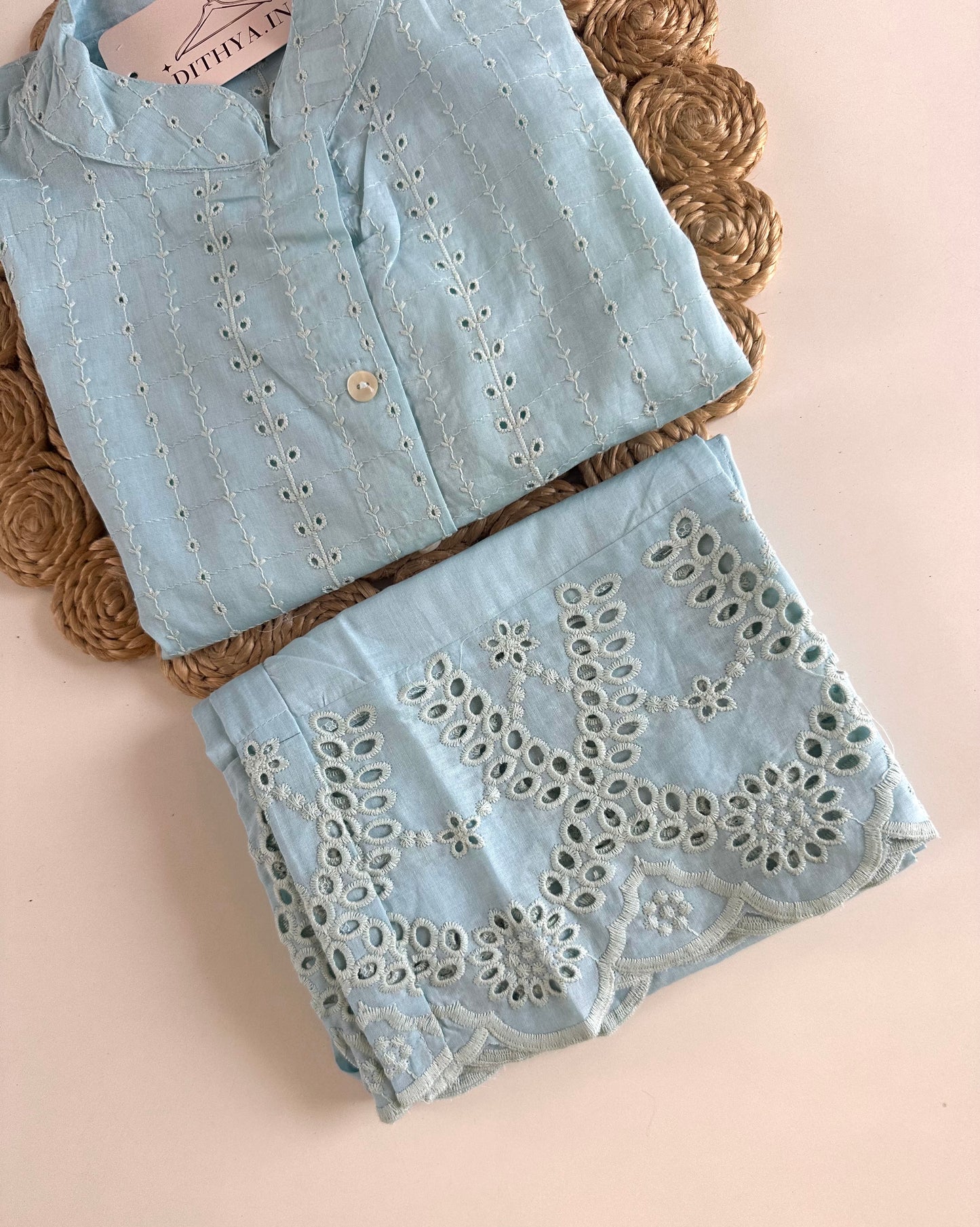 K477 - Mul cotton cut work embroidered coord set